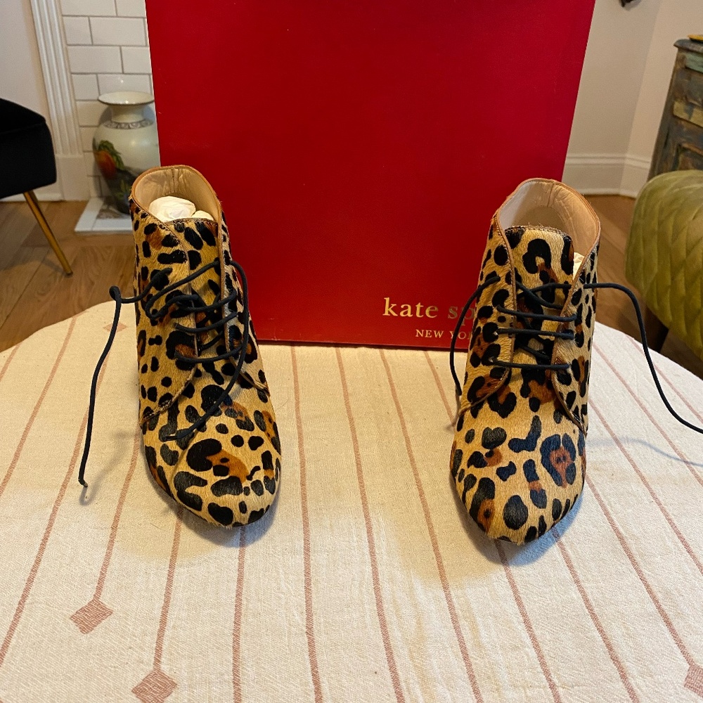 WOMEN'S SHOES